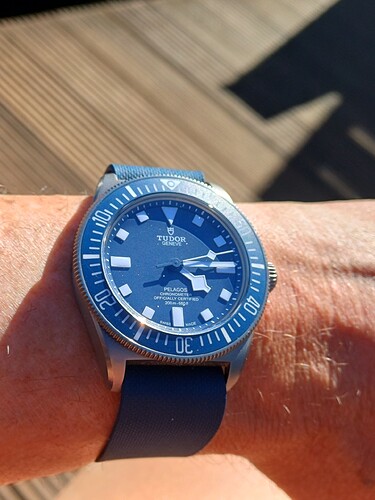 17755712352625962627091867094000