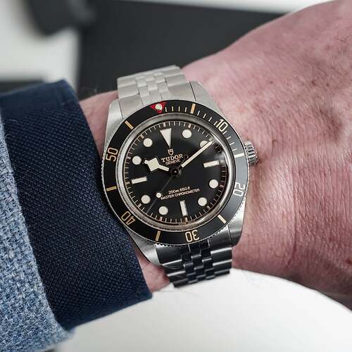 2026-Tudor-Black-Bay-58-Black-Gilt-Master-Chronometer-Metas-7939A1A0NU-review-1