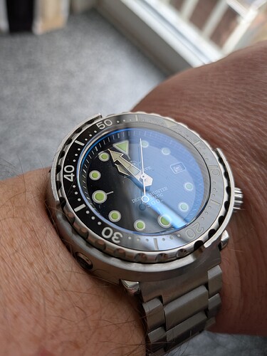 PXL_20260219_101052750.MACRO_FOCUS