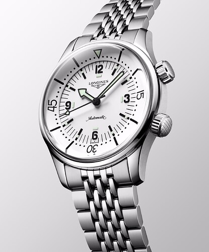 longines-legend-diver-l3-764-4-16-6-bottom-detailed-view-3-1746628273