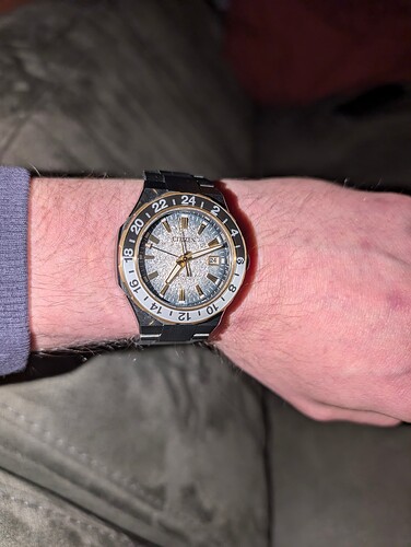 PXL_20251224_181040556