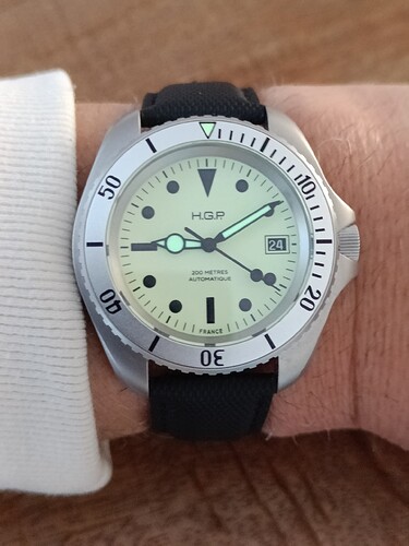 1775632175454119018078085385185