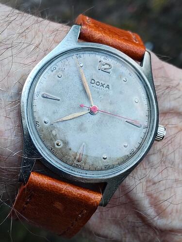 DOXA  1952 ETA 1147