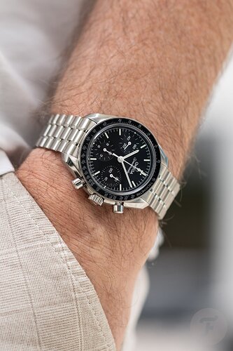 Omega-Speedmaster-Reduced-324.30.38.50.01.002-324.30.38.50.04.001-324.30.38.50.02.003-30