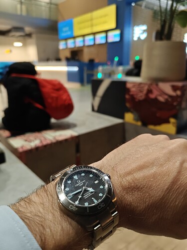 17774307327352703184607864042053