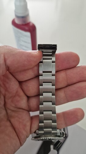 17861906379634776984672741464810