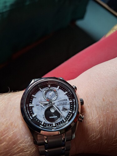 17650958372002010589524858568717