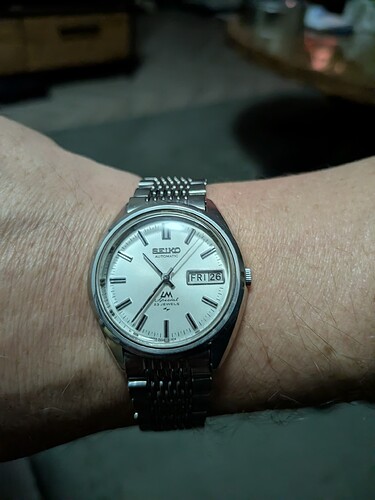 PXL_20251030_213644720.MACRO_FOCUS