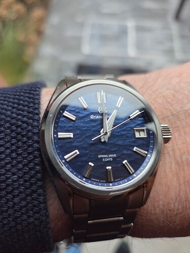 17672687896478116486906012177001