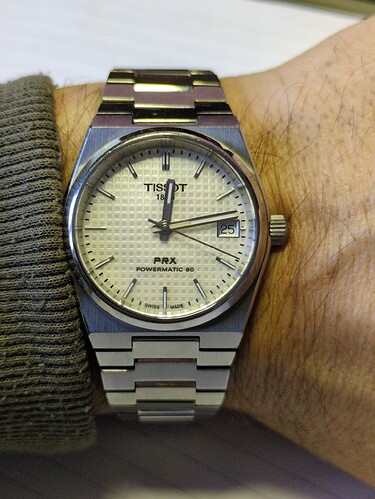 17640692087228803892571647523015