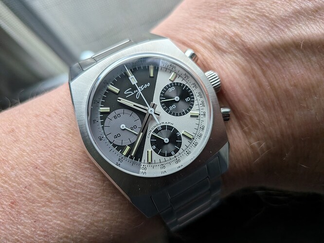 PXL_20260110_093858106.MACRO_FOCUS