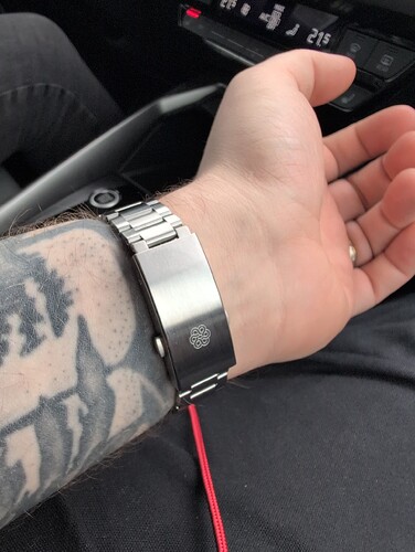 17715982091229024039206491096979