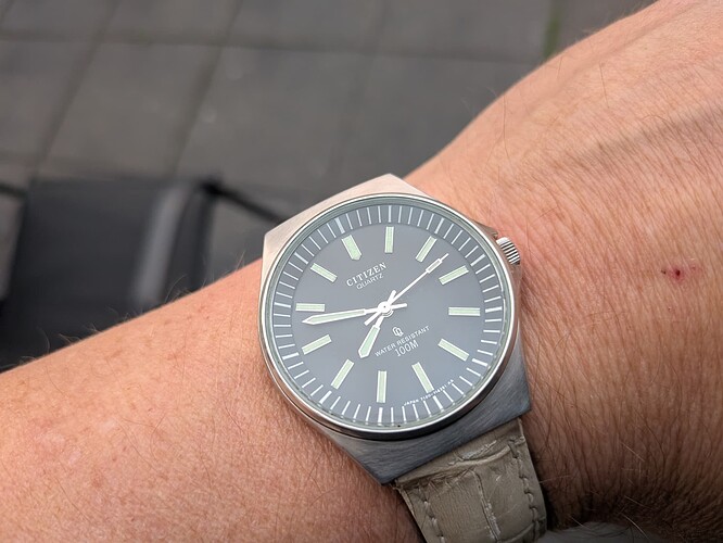 PXL_20251103_064815957.MACRO_FOCUS