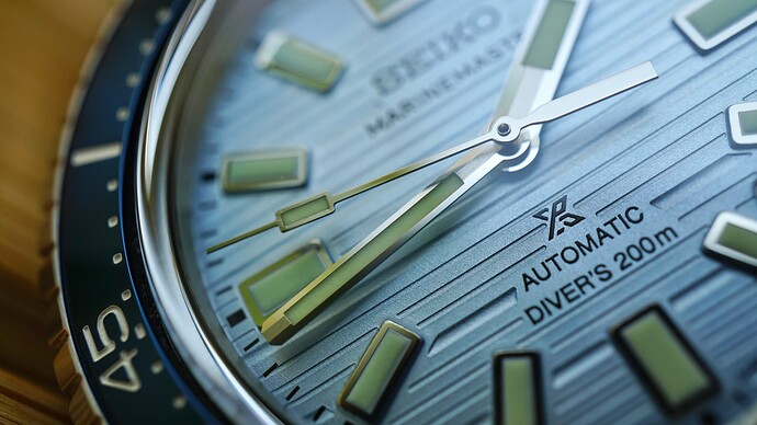 C436239D-7026-440C-87C8-41AA55E324AC_1_201_a