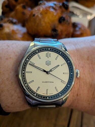 PXL_20251231_124644889.MACRO_FOCUS.MP