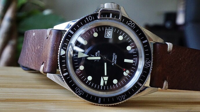 6E3C09DC-EF2A-4C3C-9CBB-534EDA022723_1_105_c