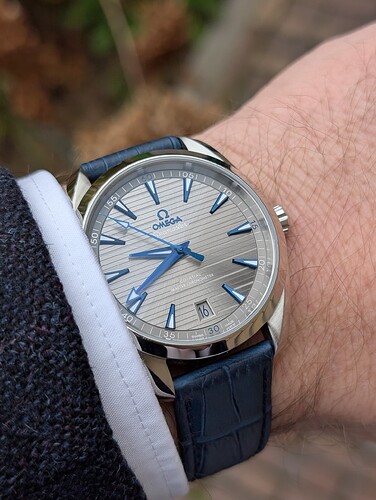 PXL_20251116_084058355