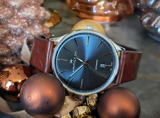 PXL_20251225_115209701.PORTRAIT.ORIGINAL~2