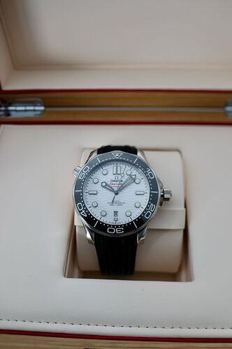 omega-seamaster-diver-300m 2