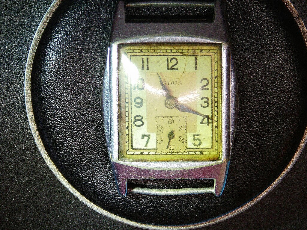 1288917_3