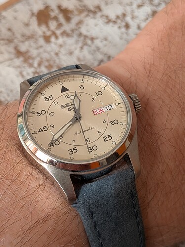 PXL_20260412_103954918.MACRO_FOCUS