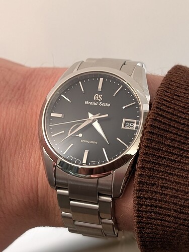 PXL_20251128_153750494.PORTRAIT