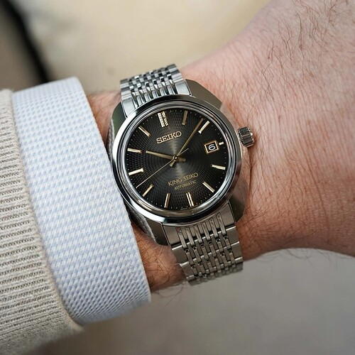 17677032064114640827030886221118