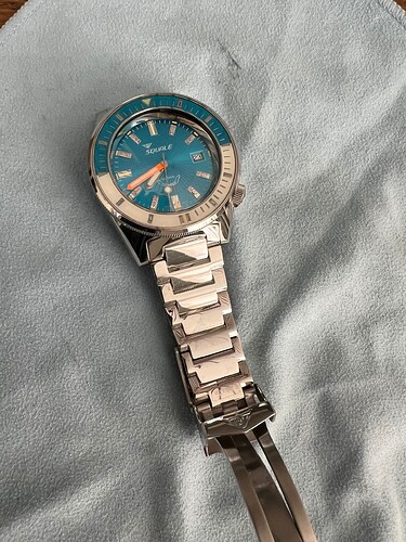 Squale Matic Light Blue op staal