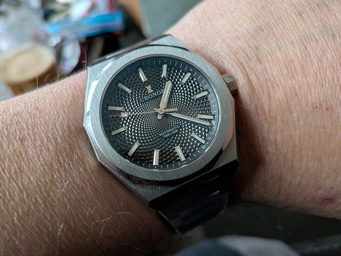 PXL_20251202_122136932.MACRO_FOCUS