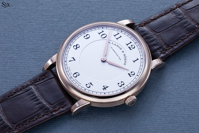 lange-1815-Thin-Honeygold-review-5-1536x1024