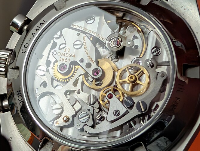 PXL_20251110_204420234~3