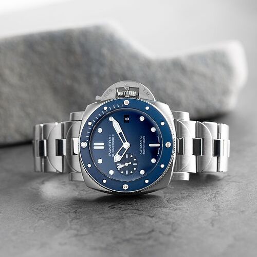 panerai-submersible-blu-notte-pam01068-automatic-42-mm-full-set