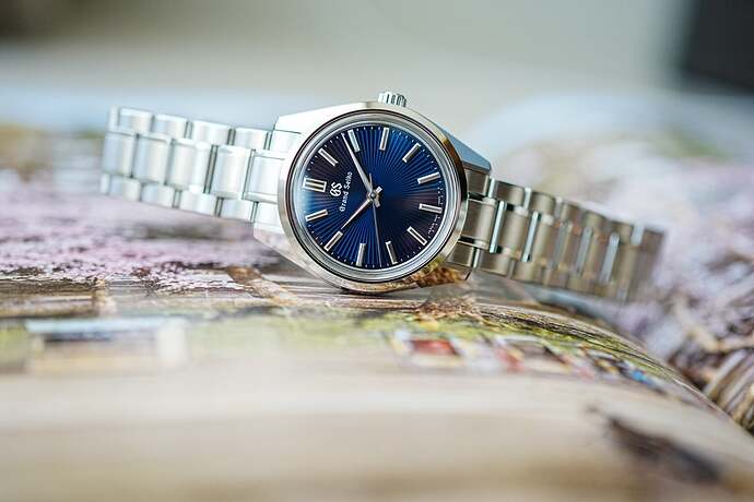 Grand-Seiko-Heritage-44GS-36.5mm-Sensu-Japanese-Fans-SBGW297-and-SBGW299-hand-wound-hands-on-5-1536x1024