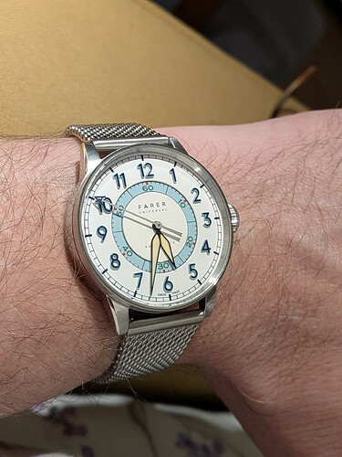 PXL_20251124_163253900