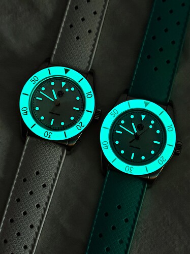 1DE56928-AFBC-47DC-8084-BFD6B8238792