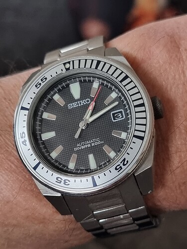 17674423468497656625775758160852