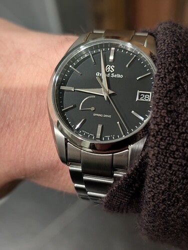 PXL_20251028_195817640.PORTRAIT