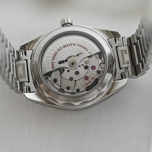 Omega-Seamaster-Aqua-terra-Black-Dial-Glossy-2024-41mm-38mm-34mm-review-8-1536x1536