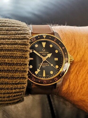 Picsart_25-11-10_13-52-34-546