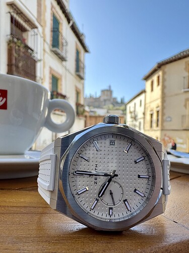 98B9347D-9DEF-4BB1-A3B2-C39D96D75FF3_1_105_c