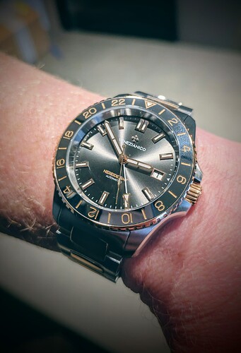 PXL_20260101_135357842.MP~2