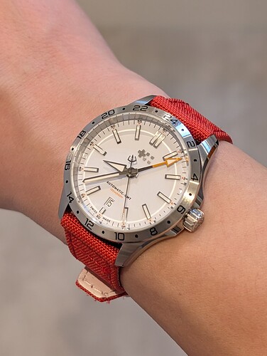 PXL_20251215_073654967