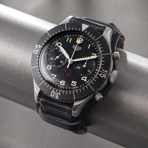 W-2468HeuerBundeswehrChronograph3href1550sg_006_1x1_baf6c71f-df38-4fd2-ab02-d72ddb80900c