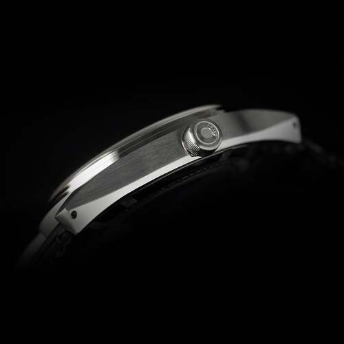Black_Side_Angle