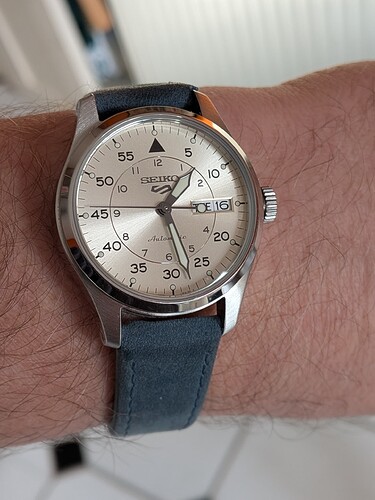 PXL_20251216_122739069