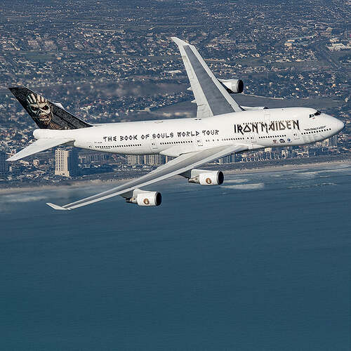 Ed-Force-One_B747_TF-AAK_1080x1080_Flugzeuge_15_833beebb-6de1-4f3e-93ef-59071896fc60