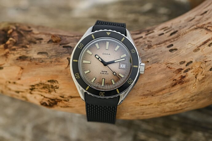 Doxa-SUB-200-Dune-Art-of-Time-edition-review-8