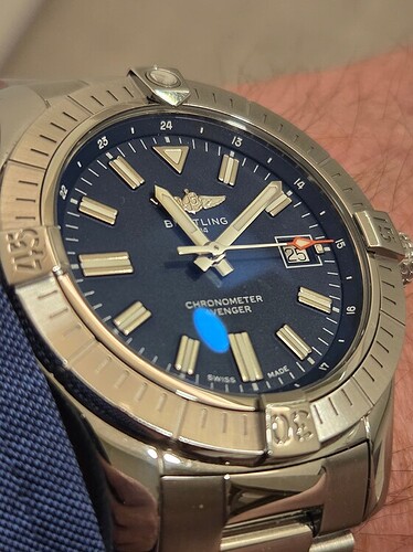 Breitling Avenger 43