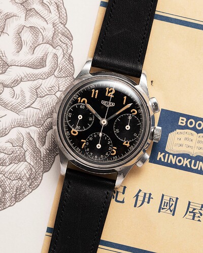 Heuer-Ref.-345-Chronograph-Gilt-Gloss_0012_Layer-95