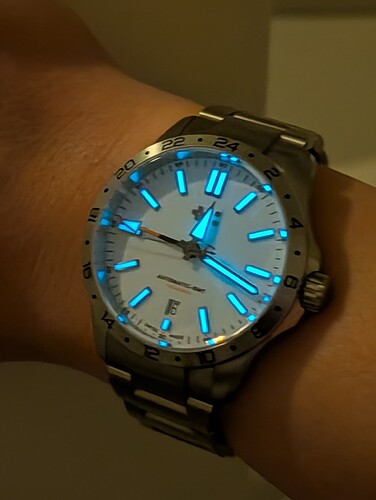 PXL_20251015_221718557.NIGHT~2